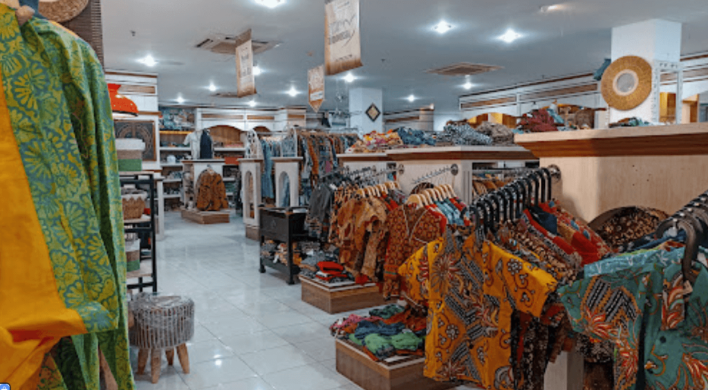 Inside Hamzah Batik