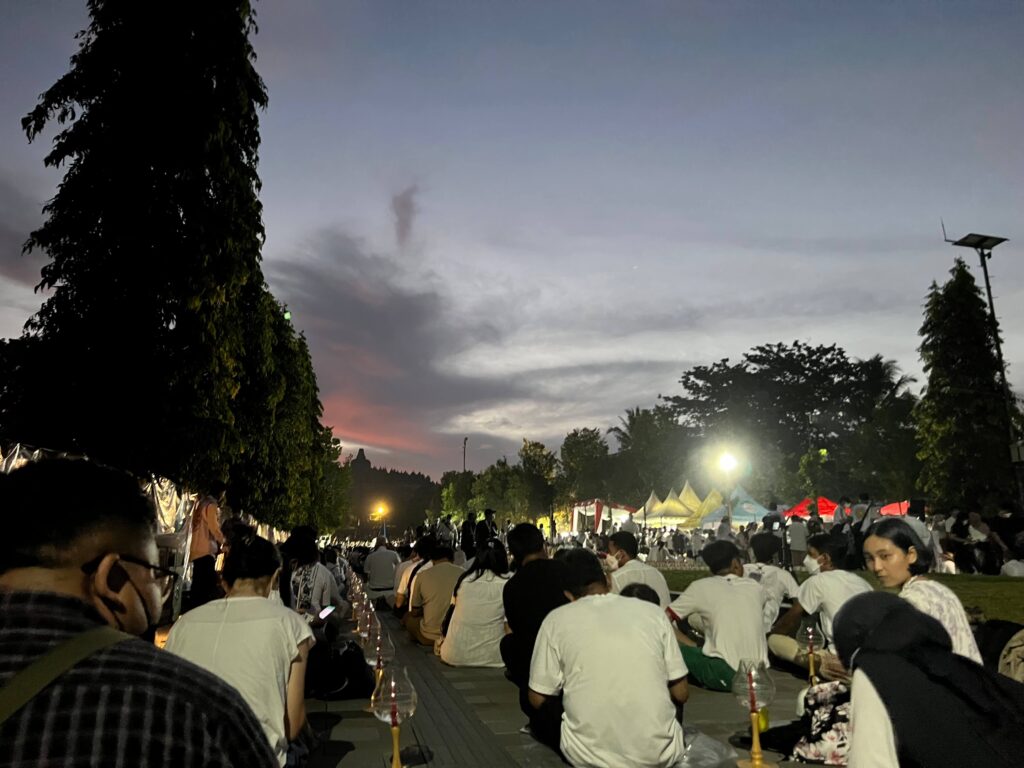 Waiting on the path to Borobudur for the Lantern Festival