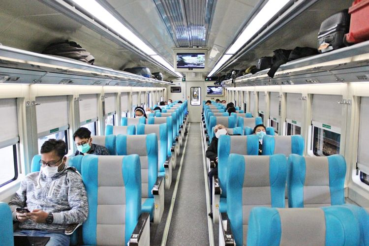 Executive class train