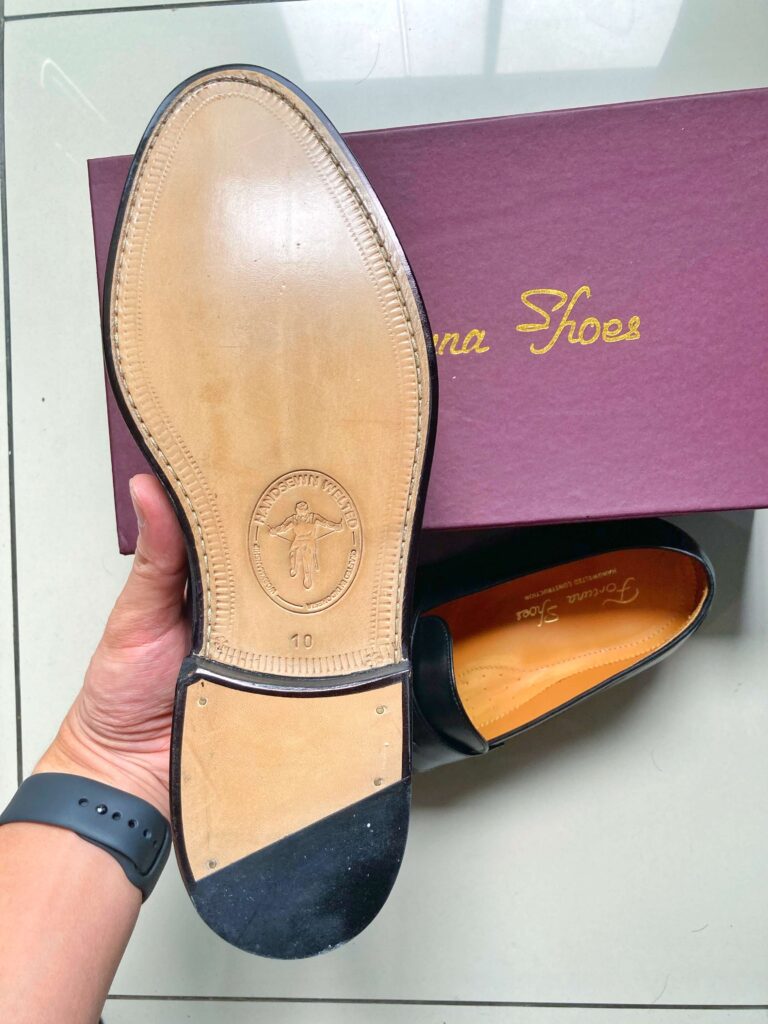 Leather Shoes / Fortuna Shoes (Jalan Sriwijaya) | Indonesian Souvenir