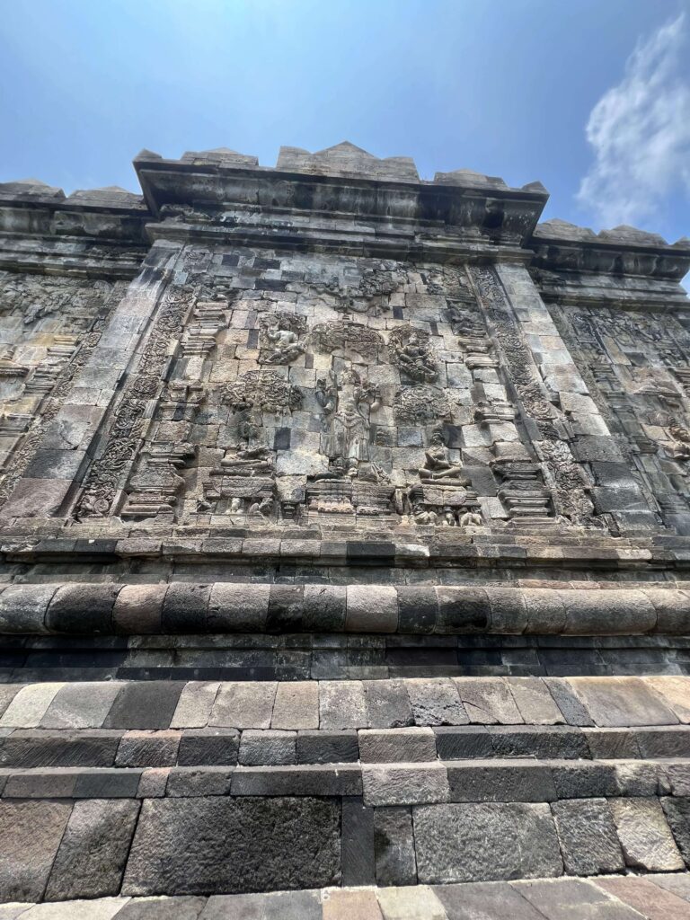 Mendut Temple relief