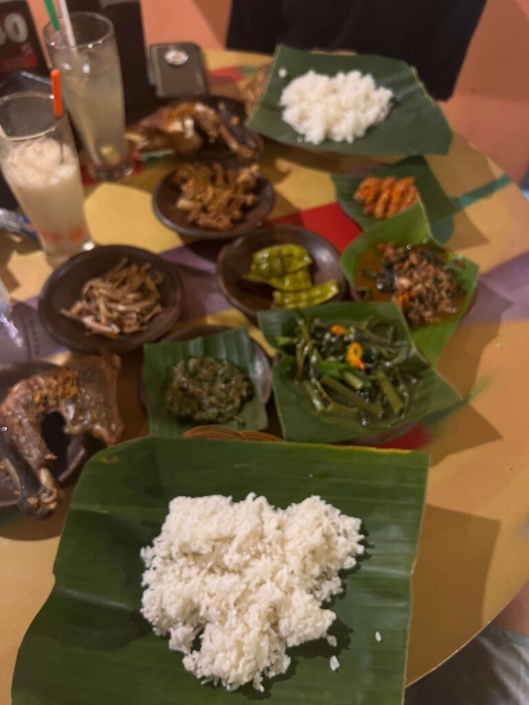 Sharing food at Waroeng SS