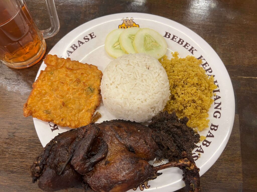 What is the Indonesian dish 'Bebek Goreng'?