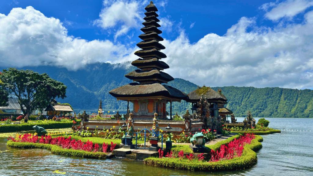 Ulun Danu Beratan Temple | North Bali Tourism
