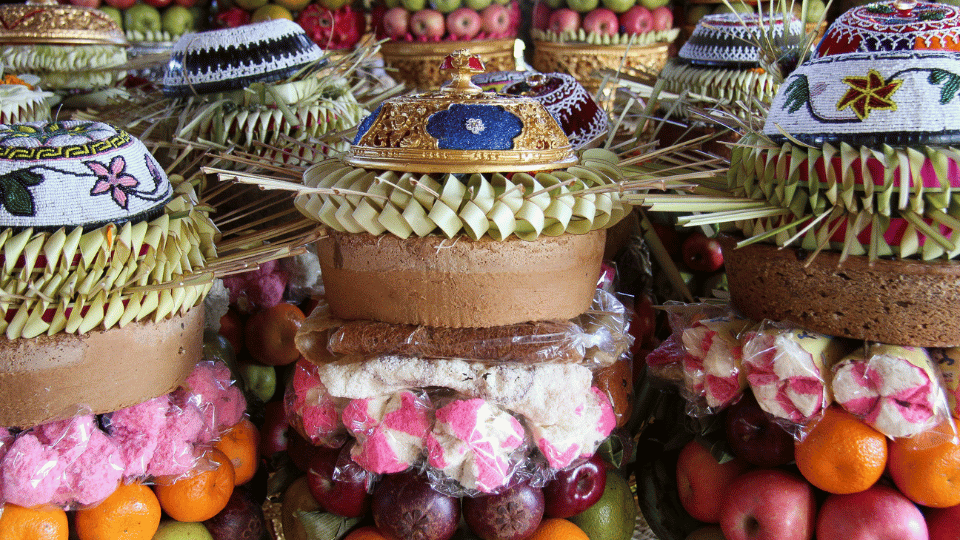 What is Gebogan? | Bali, Indonesia Tourism