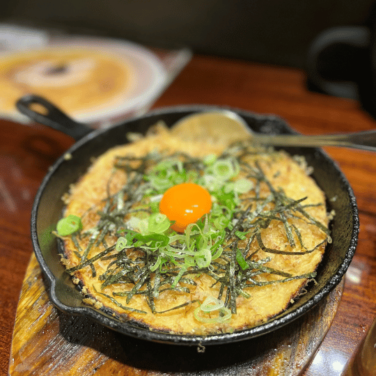 Fluffy Nagaimo and Melted Cheese on a Teppan | EIGHT MAN Jakarta Senayan Area Ramen & Izakaya