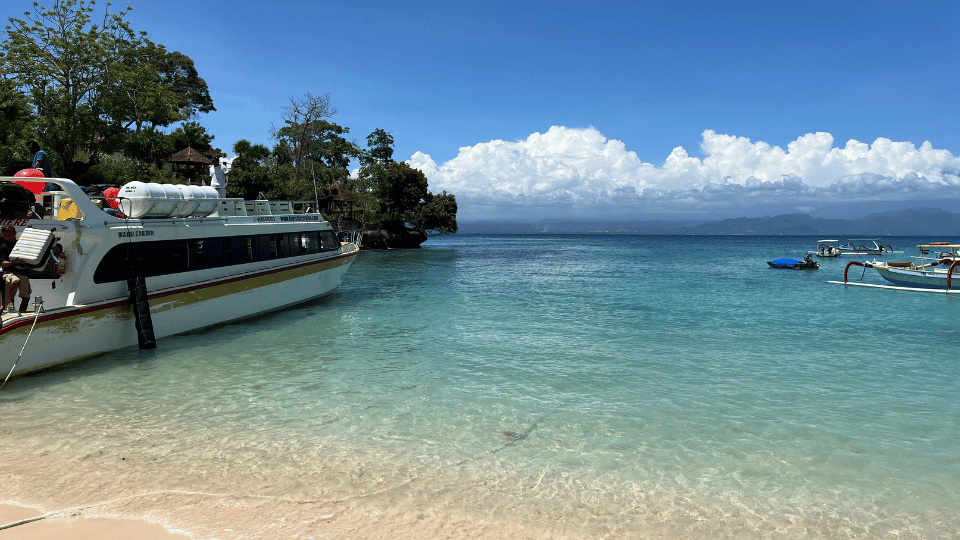 The beach at the port of Nusa Lembongan. A beautiful beach with very clear water.