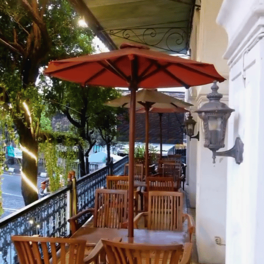 Retro-style cafe | Kotagede omahkalang coffee Yogyakarta