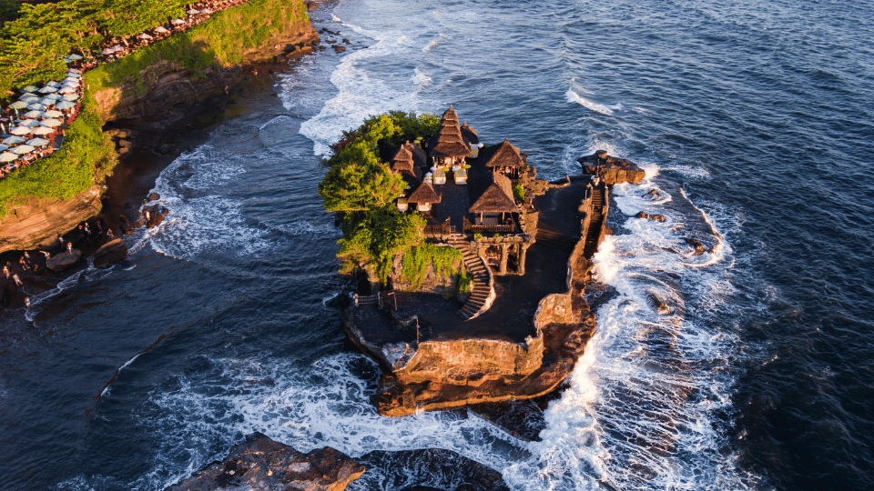 Tanah Lot Temple | Bali, Indonesia Tourist Spot