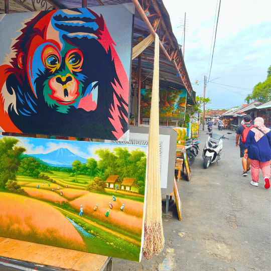 Souvenir shops along the path to Tanah Lot Temple | Tanah Lot Temple, Bali, Indonesia