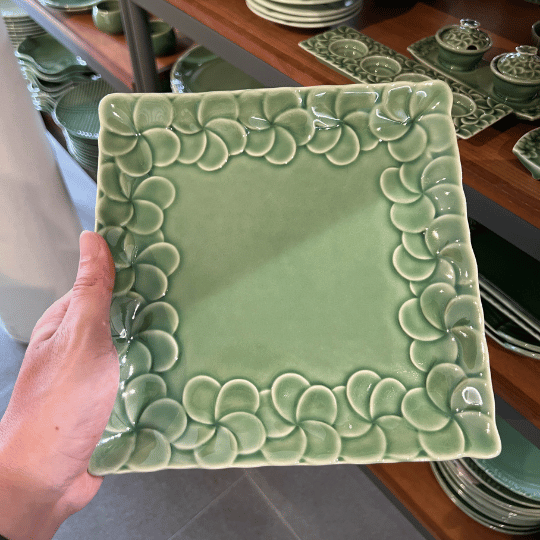 Square plate with a frangipani motif | Jenggala Factory Outlet Bali Ceramics Souvenir