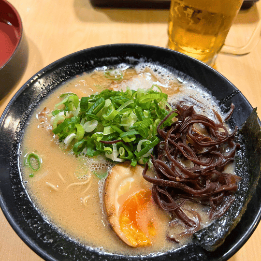 Tsurukamedou's signature dish 'Tonkotsu Ramen'