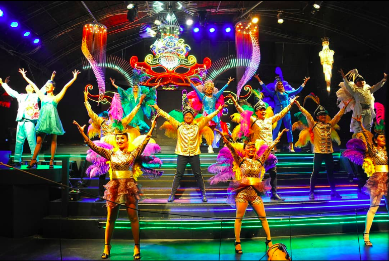 Cabaret Show | Hamzah Batik Yogyakarta Malioboro Street